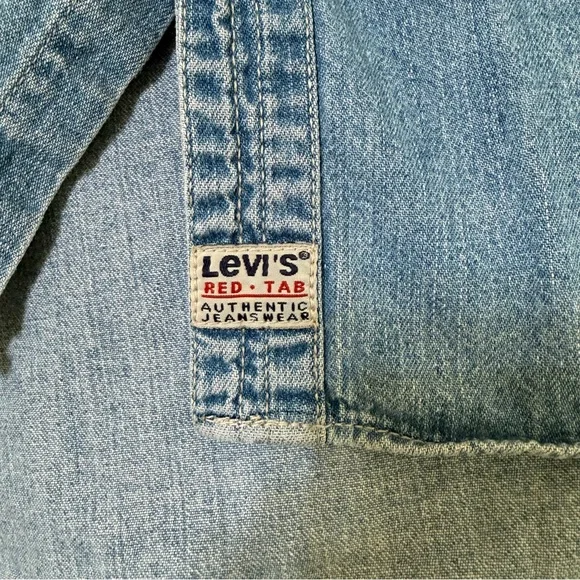 Vintage Levi's Denim Casual Button Down Shirt Men Size Small - Picture 9 of 12